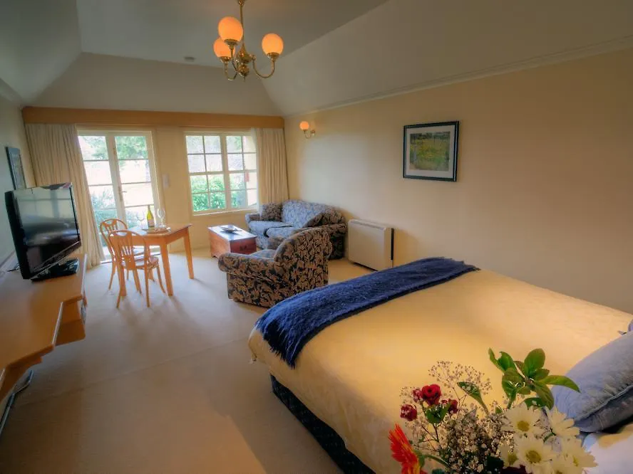 Vineyard Cottages Ballandean Hotel