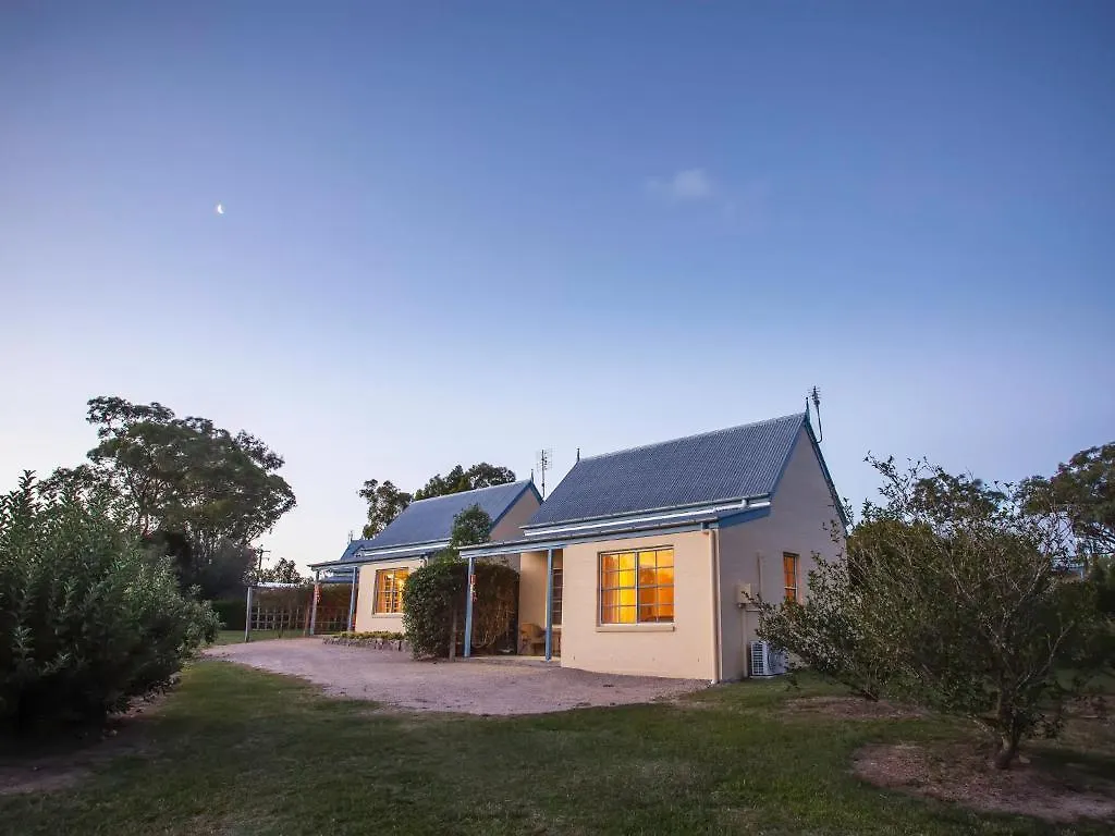 Vineyard Cottages Ballandean